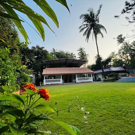 Villa By The Sea Mumbai  Buitenkant foto