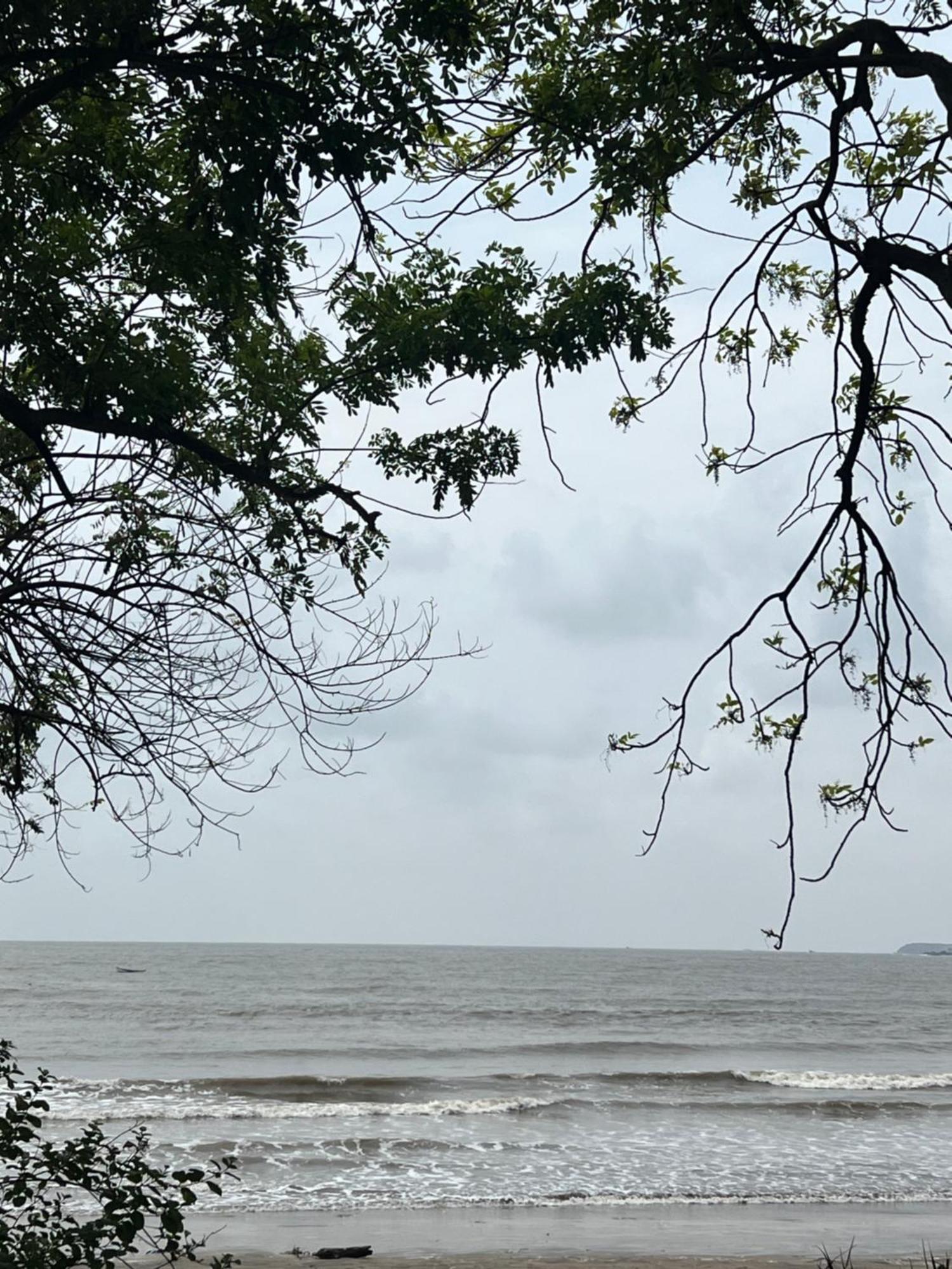 Villa By The Sea Mumbai  Buitenkant foto